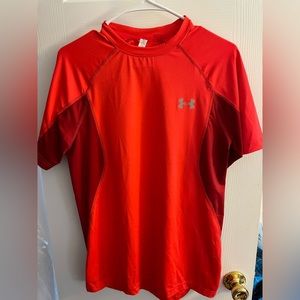Men’s red under armor shirt, size small